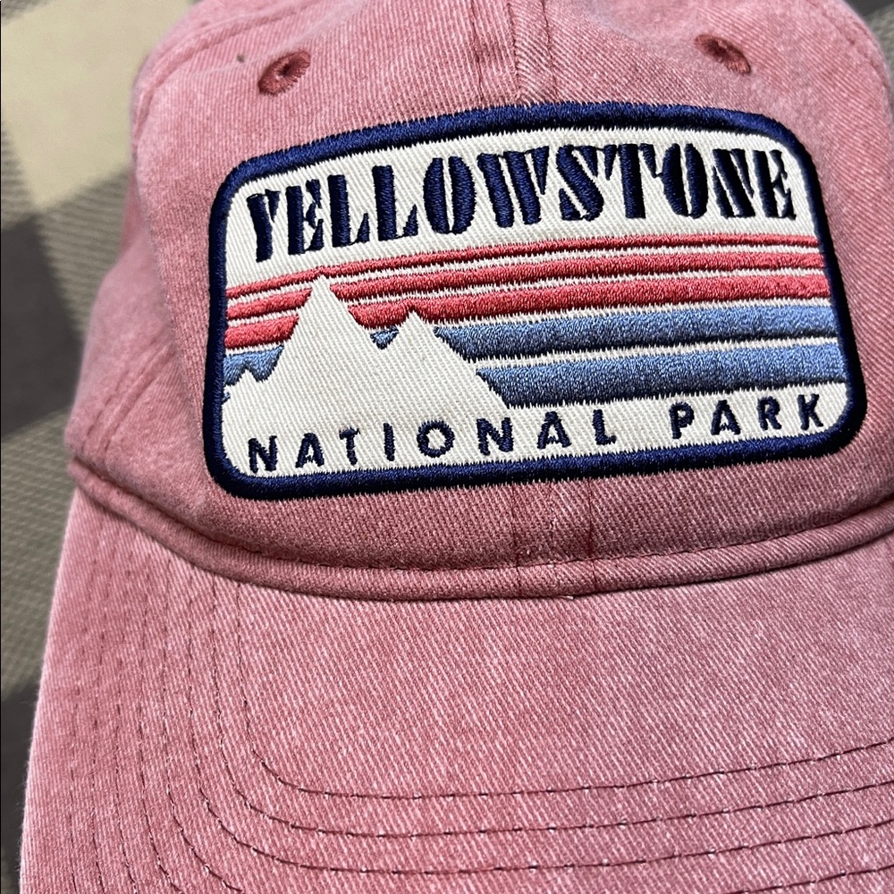 Yellowstone Baseball cap - Picture 2 of 4